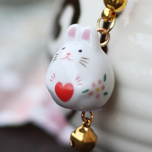 日式创意可爱潮卡通情侣樱花兔短款女手机链挂件包包挂饰个性吊坠