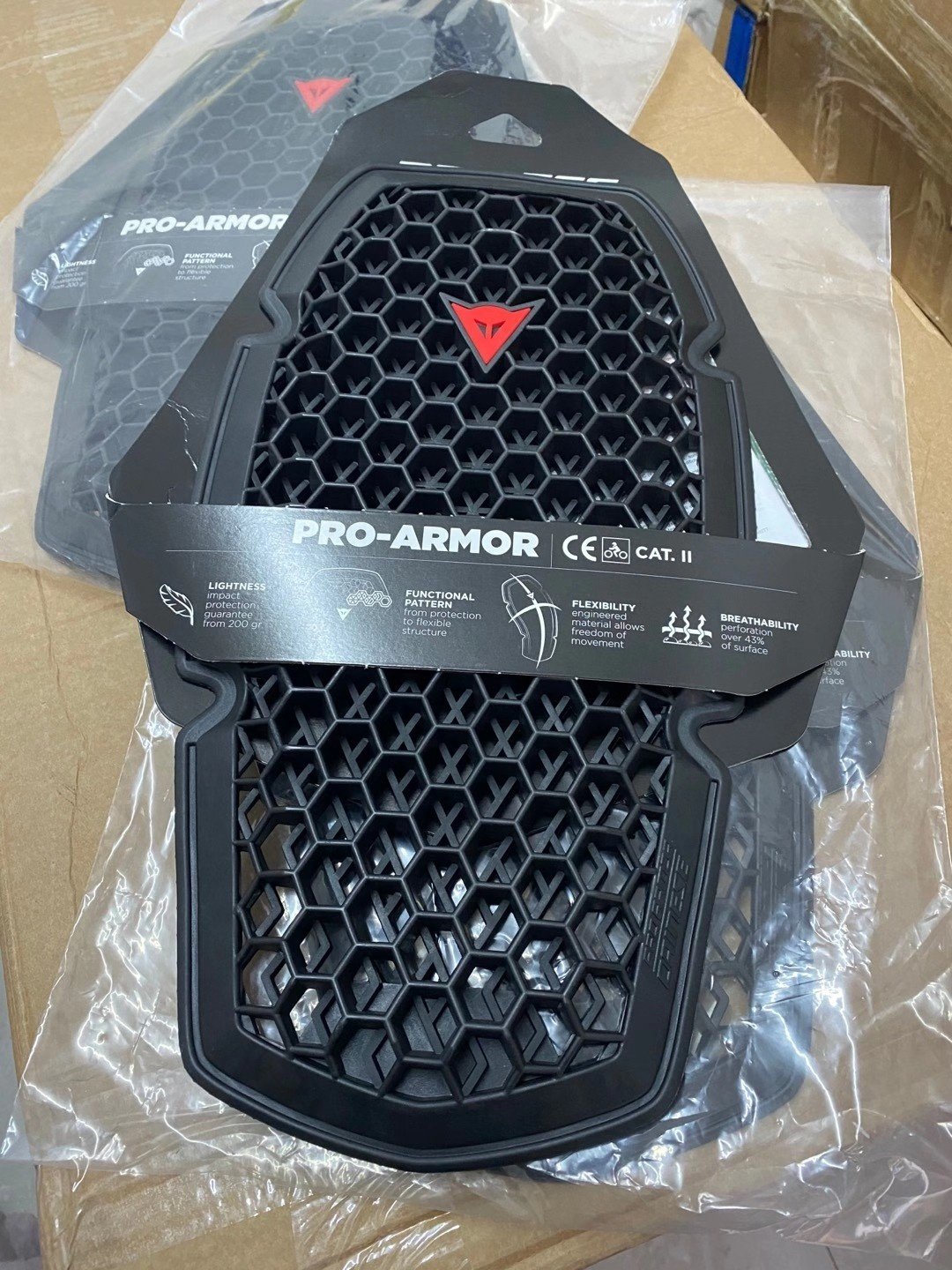 正品dainese 丹尼斯 蜂窝式护背板 摩托车护具 皮衣护甲