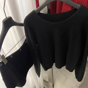 N9678 9.NIAN Cecil26年早春韩系气质软糯叠穿针织衫 配屁帘