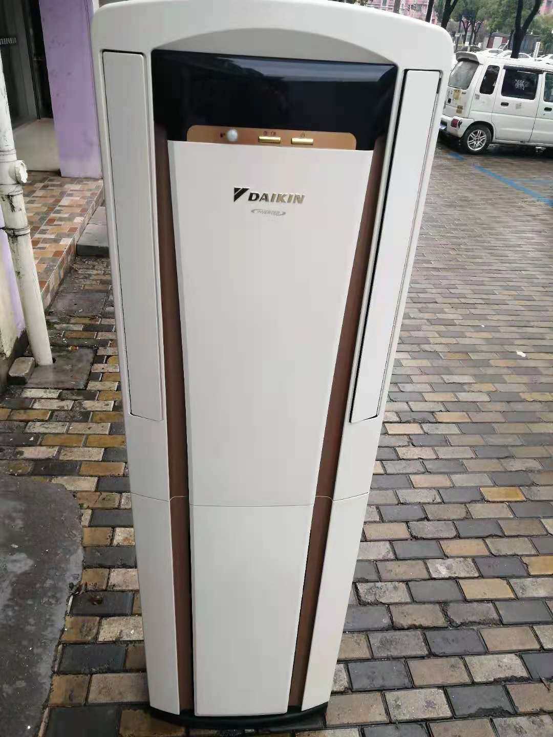 上海二手空调大金家用直流变频3p匹冷暖立式柜机fvxs72gv2cw/r410