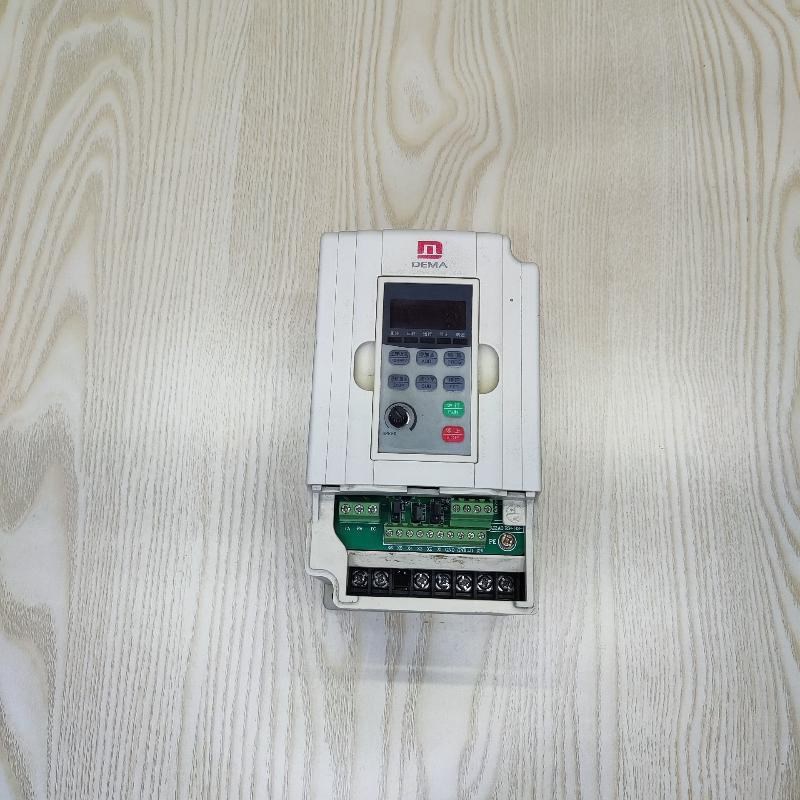 德玛D5M变频器    1.5kw/220v   德玛变频器