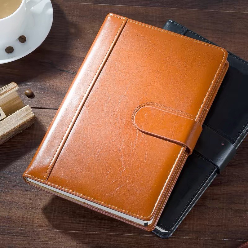 博文磁扣商务笔记本A5创意拼接日记本加厚办公PU皮工作会议记录本