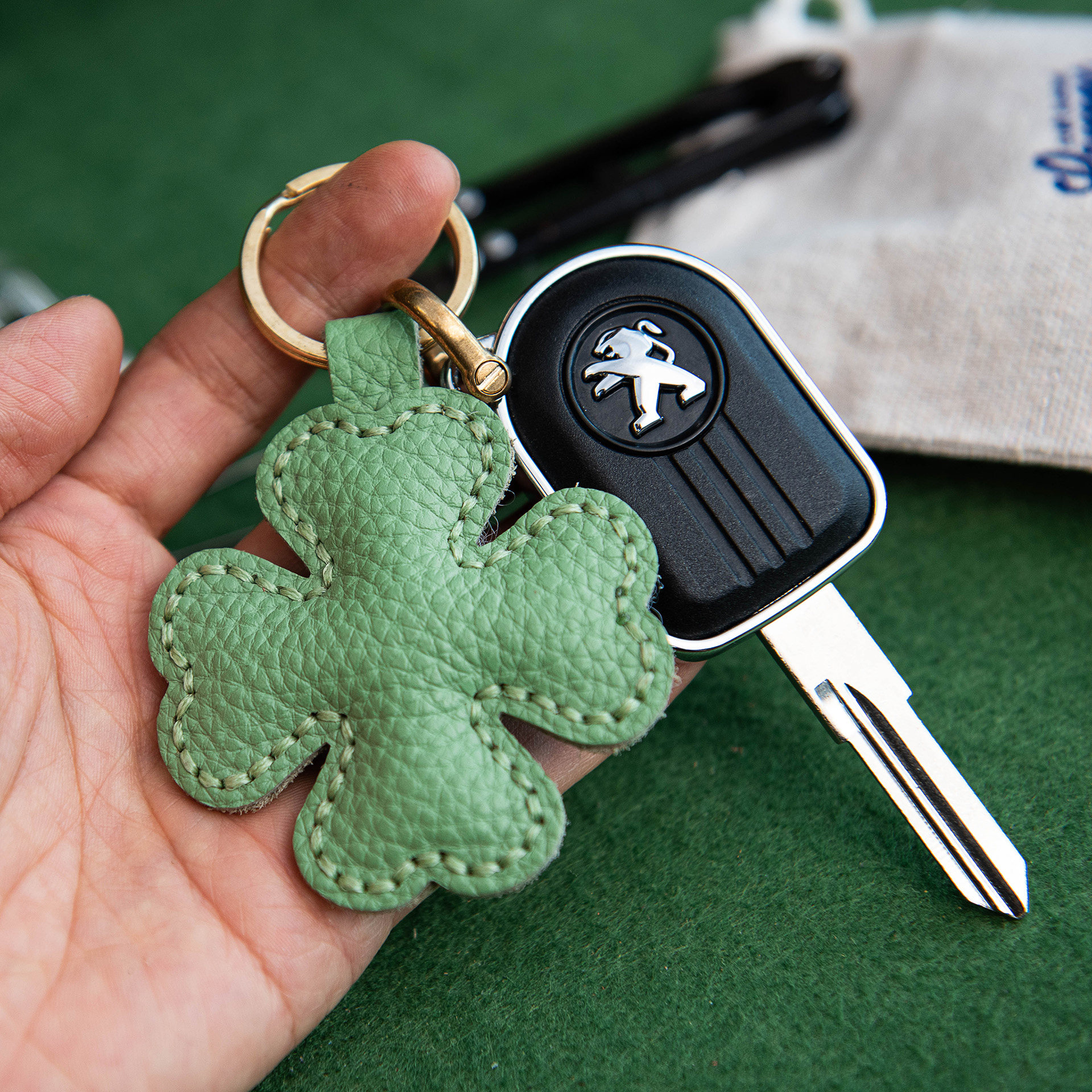 DIY材料包 真皮幸运四叶草挂件 车挂包挂钥匙挂多用款 自己缝线