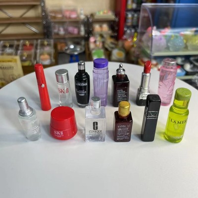 dollhouse 娃娃屋 微缩仿真食玩 化妆品口红香水护肤水小瓶子模型