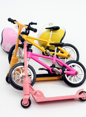 Dollhouse 娃娃屋 微缩仿真 自行车滑板车 头盔组合模型食玩道具