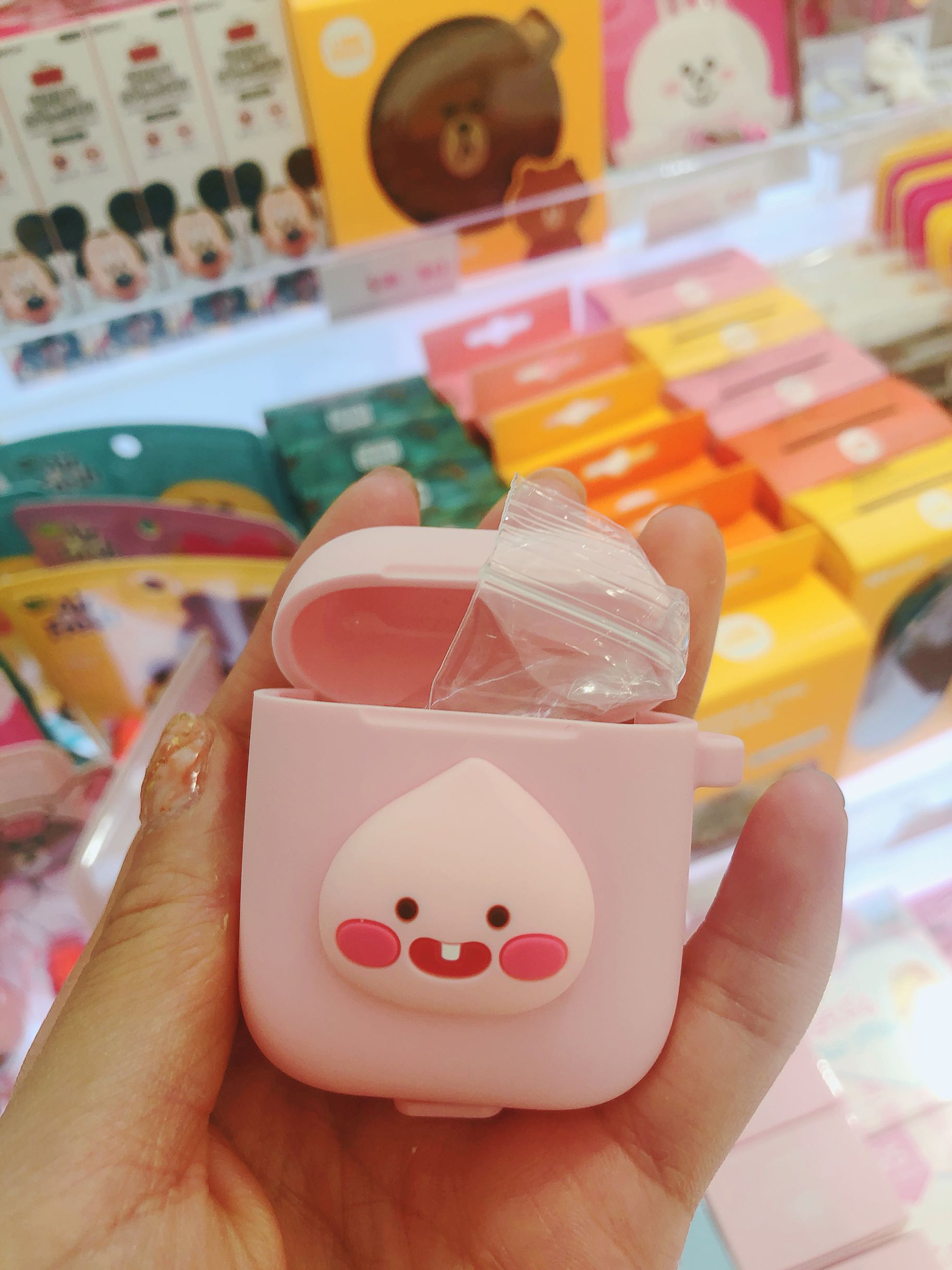 包邮韩国正品kakao friends卡通苹果蓝牙耳机硅胶保护壳潮AirPods在类目 3C数码配件, 数码包/收纳/整理, 耳机绕线器中 - 来自Buy2taobao.com提供专业的淘宝代购服务