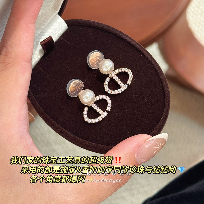 轻奢优雅珍珠满钻耳夹