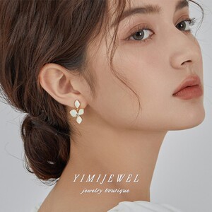 「北国豆蔻」秋冬花朵流苏蚊香盘耳夹款无耳洞耳饰女高级感耳环新