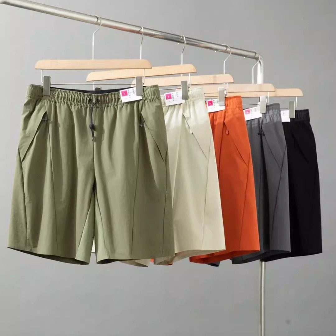 平替款耐磨防泼水吸湿排汗短裤