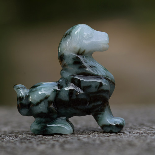 翡翠狗摆件生肖猴立体真玉可爱