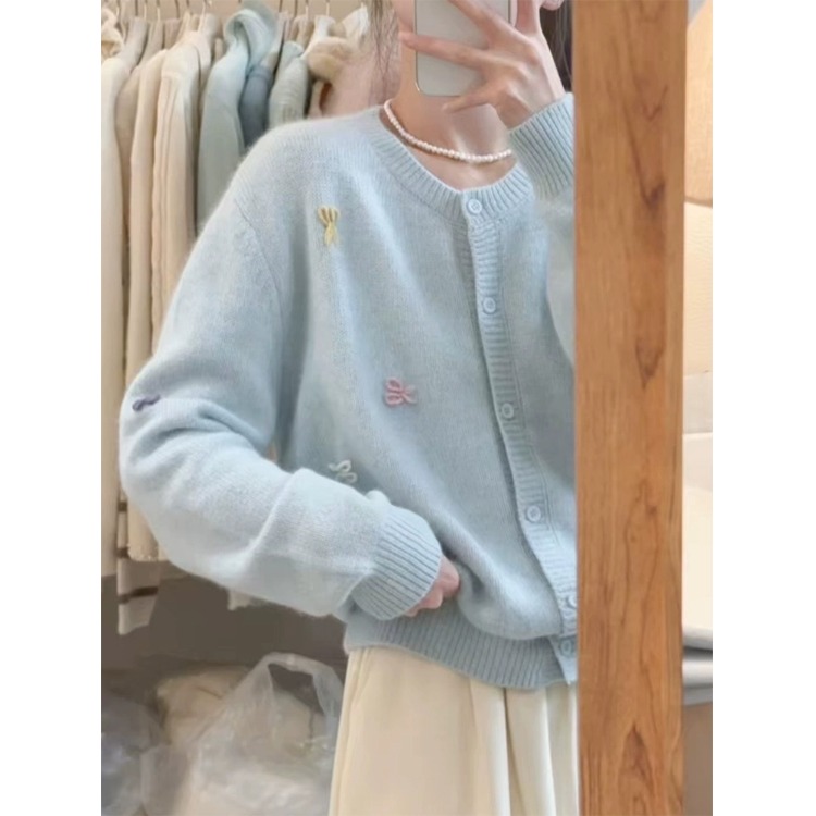 浣熊绒软糯浅蓝色针织开衫毛衣外套女秋冬外穿温柔宽松慵懒风上衣
