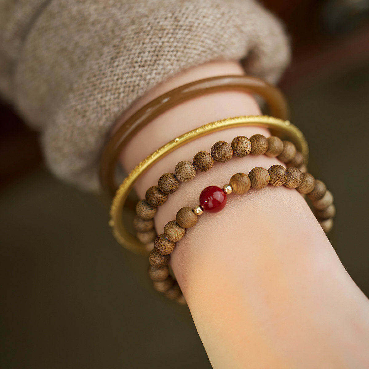 赛赛莉安天然沉香手串复古新中式汉服旗袍轻奢气质手链朱砂新年红