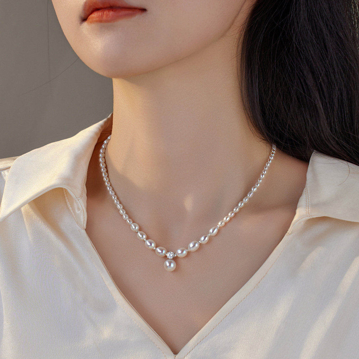 原创设计戴妃款渐变米形强光天然淡水珍珠S925纯银碎银子气质项链