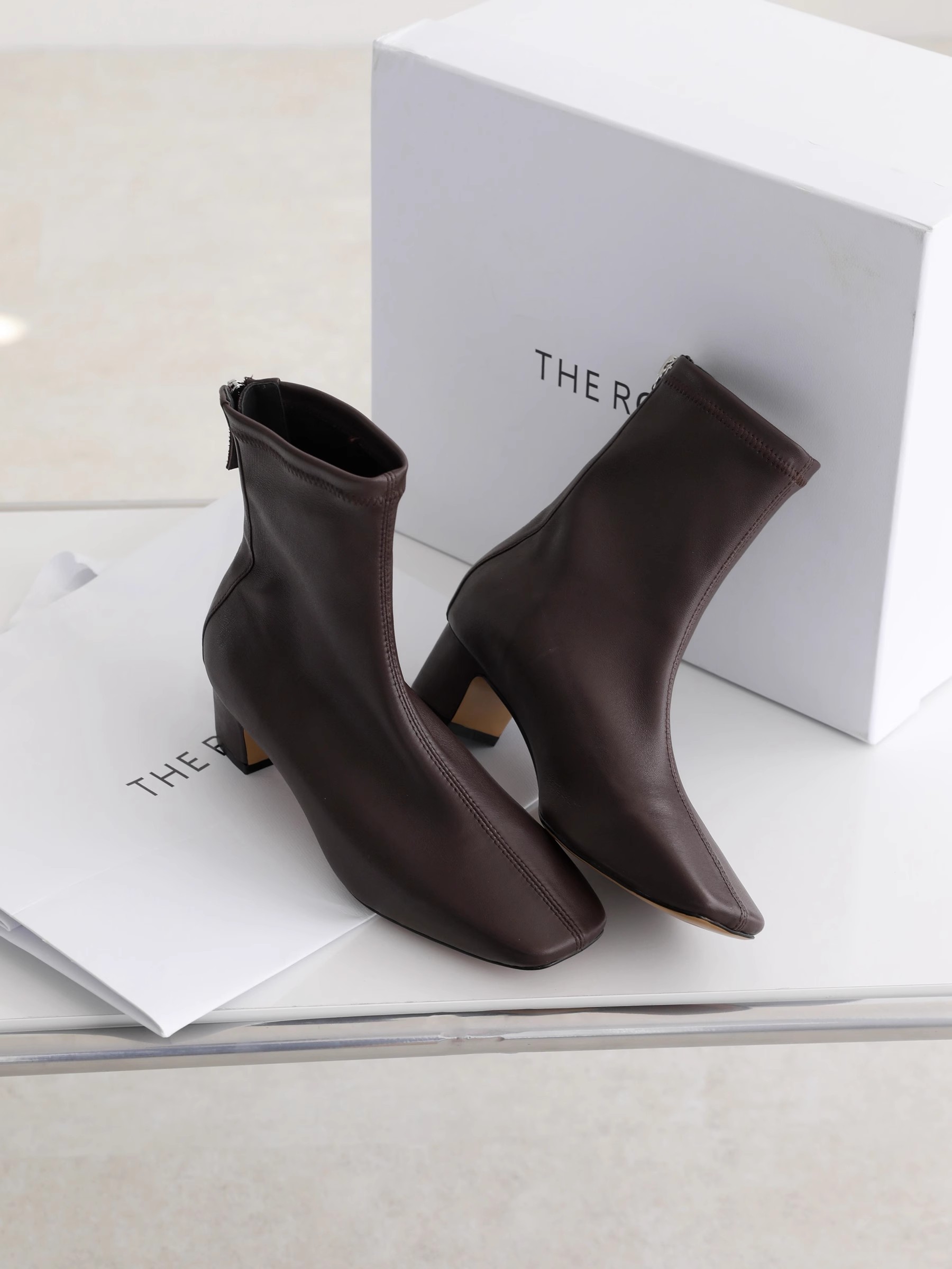 彭姐方头弹力羊皮瘦瘦靴短靴女