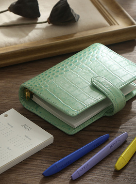 【皮阁】头层牛皮全鳄鱼纹A8/M5 五环迷你真皮活页手账记事本钱包