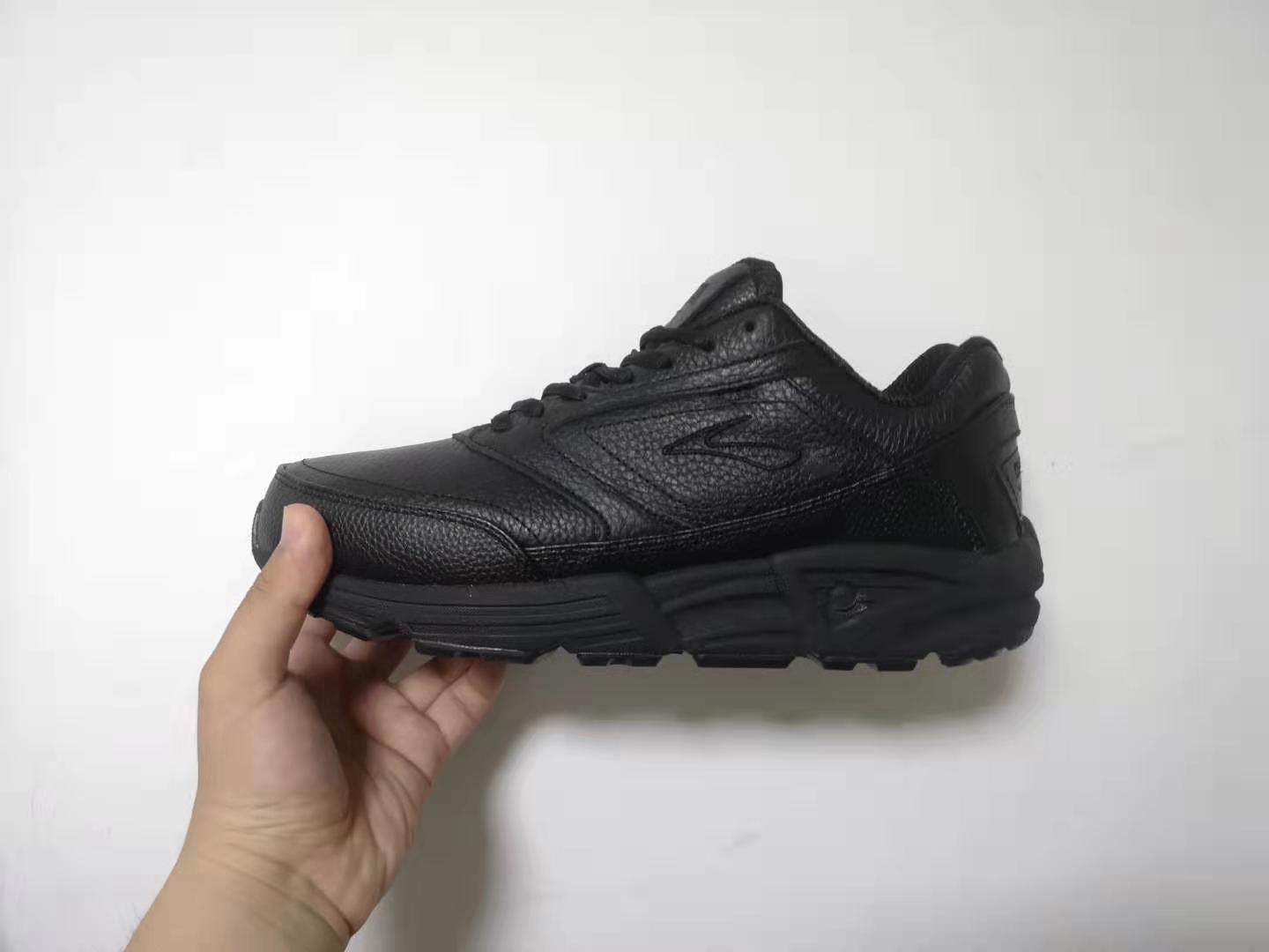 世界四大跑!头层真皮跑鞋!dna缓震正品经典addiction walker!