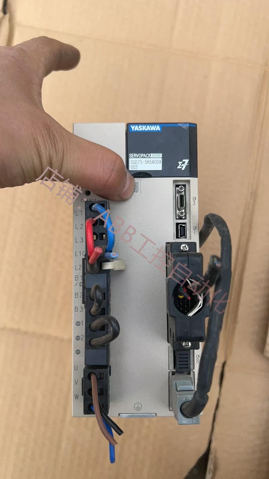安川伺服驱动器sgd7s-5r5a00a002一台
