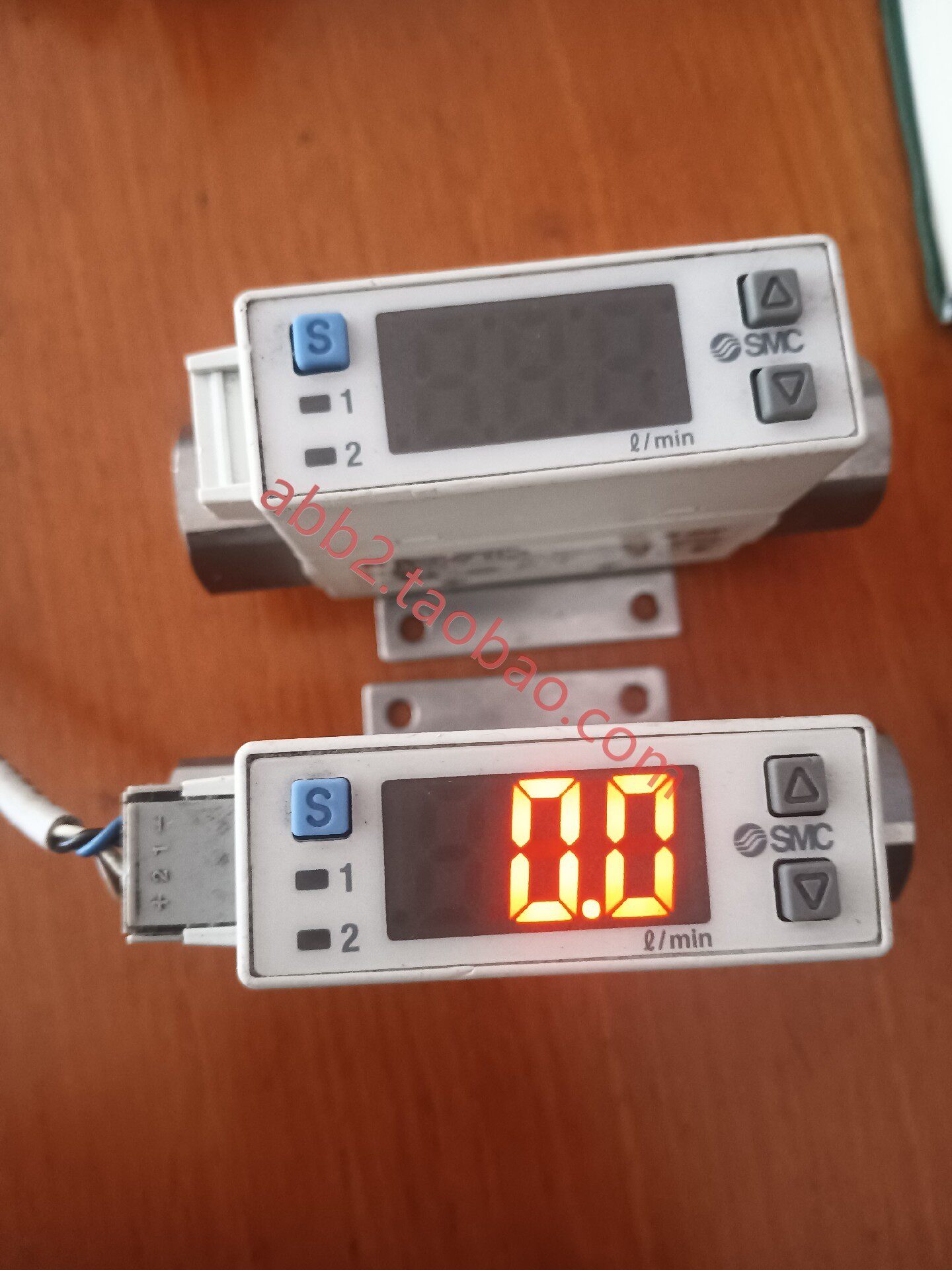 2个/smc气体流量计pfm750-01-a用一个月左 右少一根线