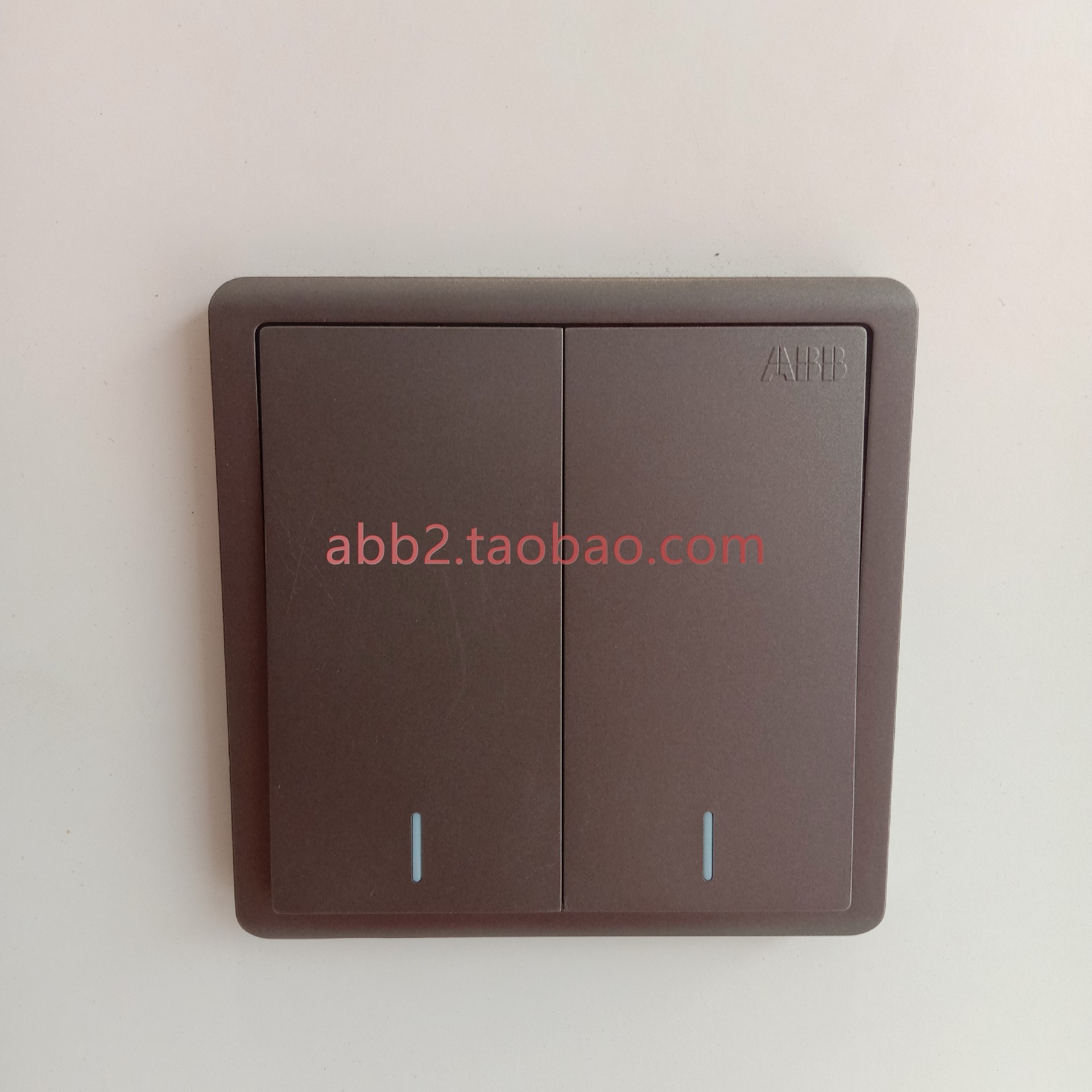 abb明致aq系列灰色二位单控带荧光开关aq102