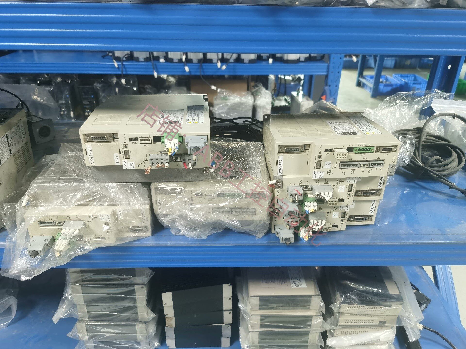 dynaserv   横河dd马达驱动器 ur1bp3-015n-1kc-2c1-nur5cp3-015n