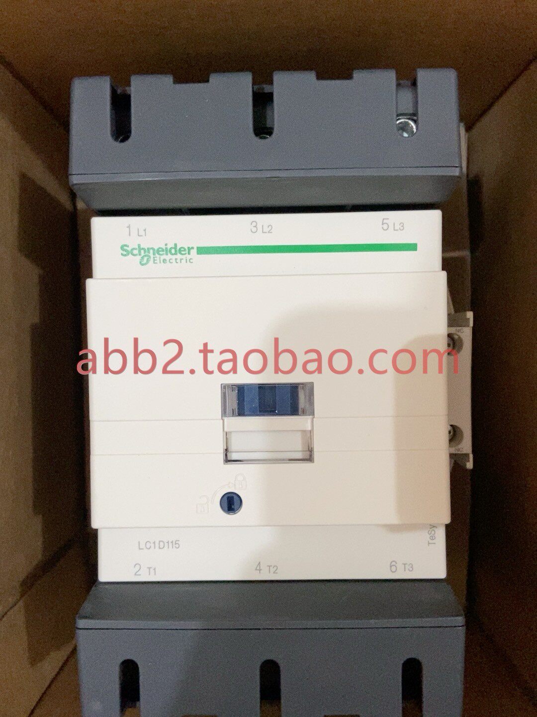 施耐德全新进口接触器 型号lc1d115 p7   电压230伏 产品全新进口