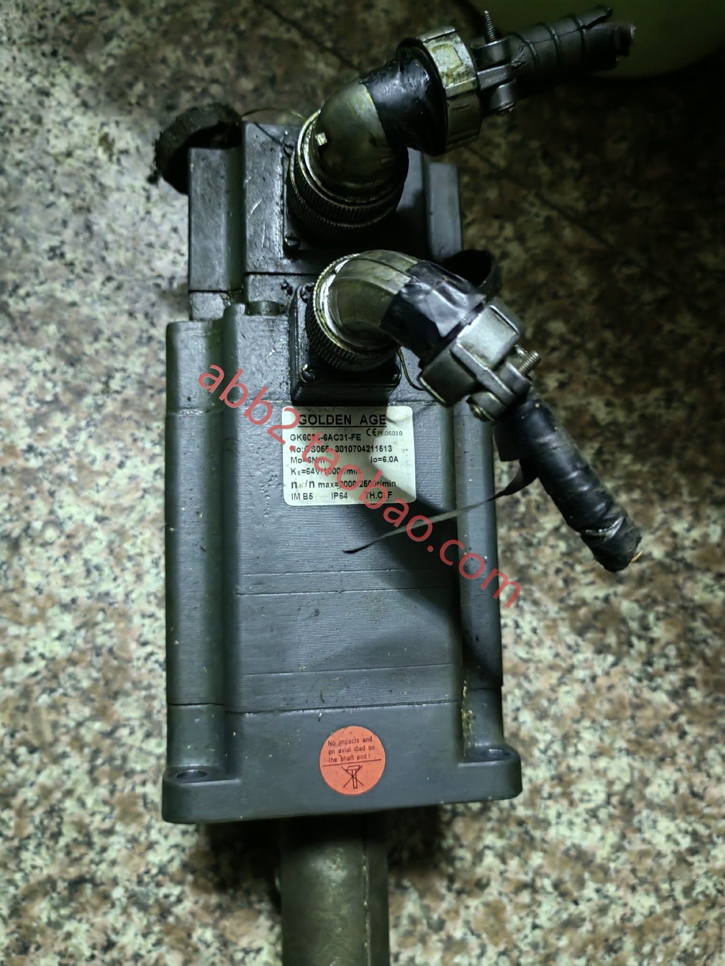 golden  age伺服电机铭牌