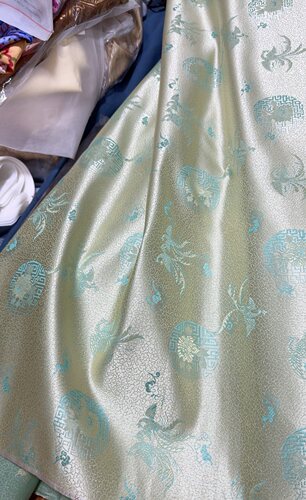 门幅75桑蚕丝织锦缎凤凰祥云牡丹团纹25姆米青香槟色水蓝织花挺括