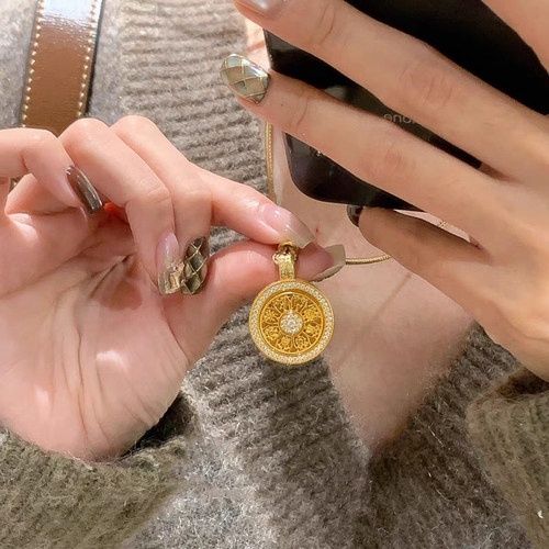 新中式复古珐琅罗盘项链女款轻奢气质高级感锁骨链百搭小众毛衣链