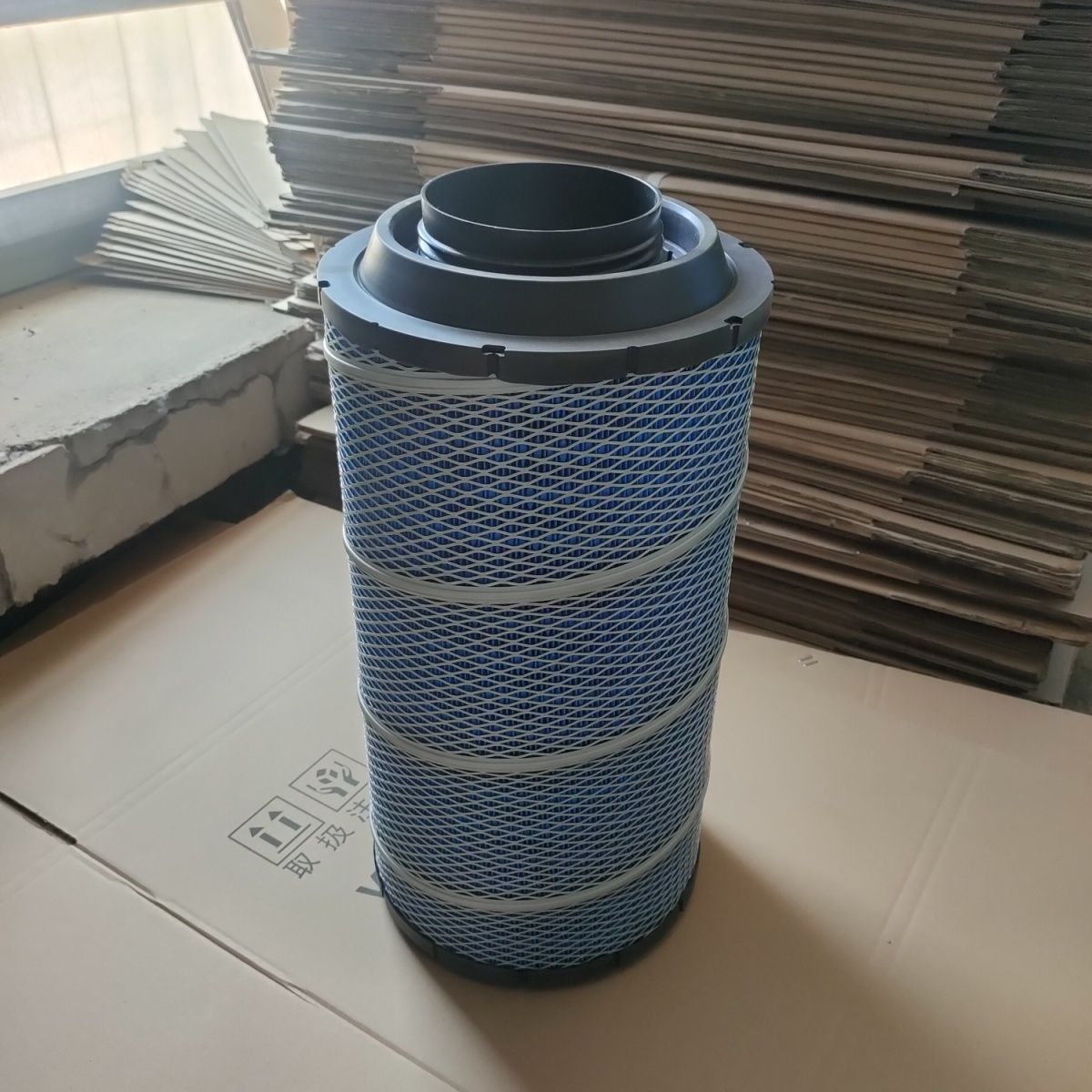 PU2342空气滤芯中国重汽