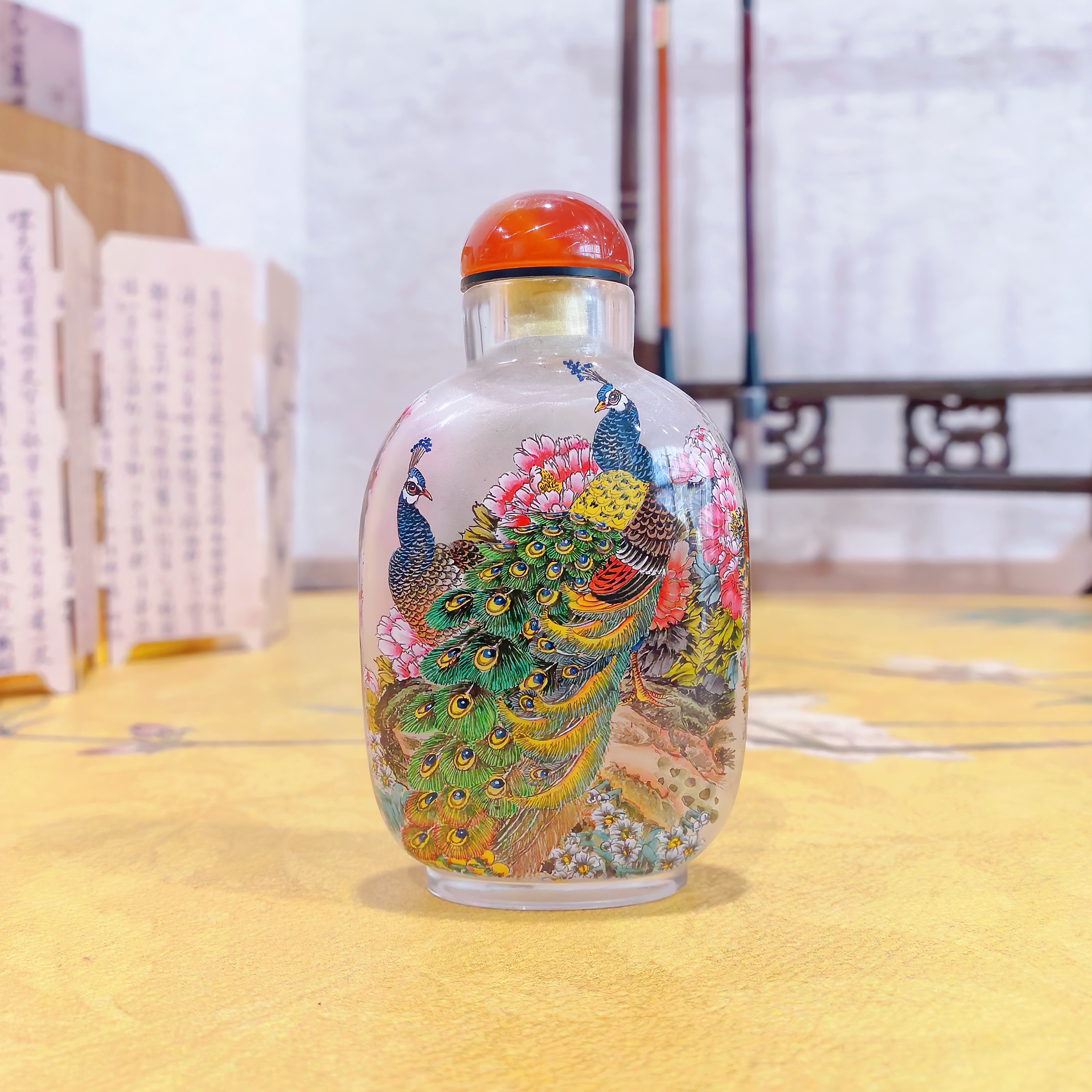 匠心独韵内画鼻烟壶手工绘画收藏特色非遗礼品孔雀开屏