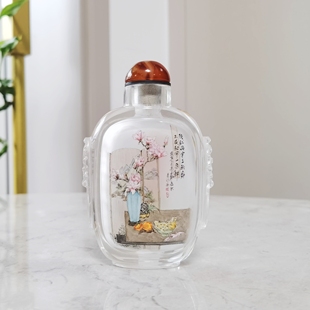 匠心独韵内画鼻烟壶 残红尚有三千树，不及初开一朵鲜，诗词题材