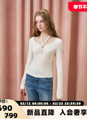 Three Quarters 女士精美钻扣挂脖针织T恤打底上衣银泰 301355