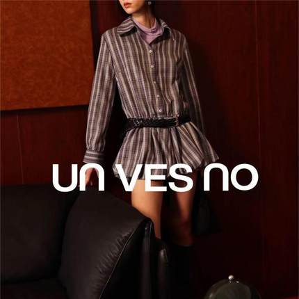 Maison Margiela MM6 早秋款女士条纹长袖衬衫银泰百货 301596