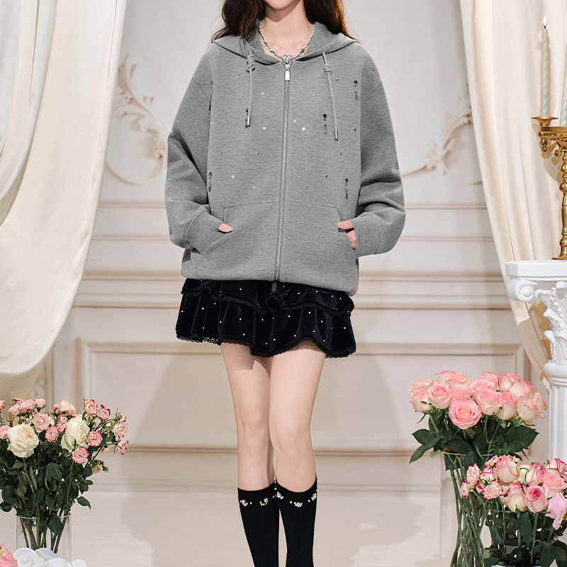 Three Quarters 秋冬新款女士手工镶钻连帽卫衣银泰百货 301355