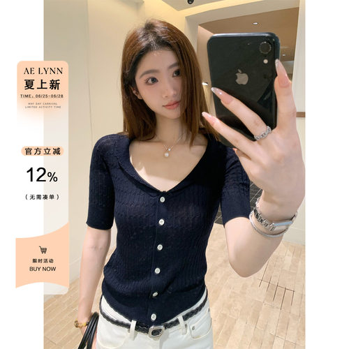 AELYNN韩系气质V领中袖t恤