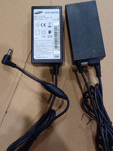 三星 S32E360F液晶显示器电源 14V2.5A 配接器 电源线 原装充电器
