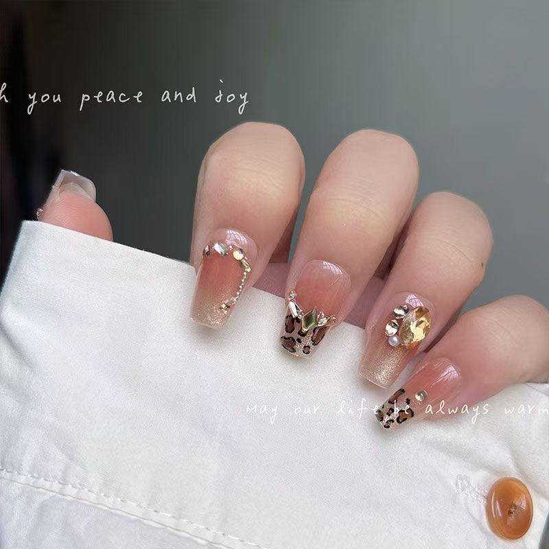 穿戴甲香槟豹纹钻高级显白新款美甲可拆卸指甲贴片手工甲片短款