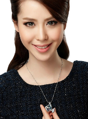 伊泰莲娜深海鱼大吊坠四季百搭长项链百搭水晶毛衣链