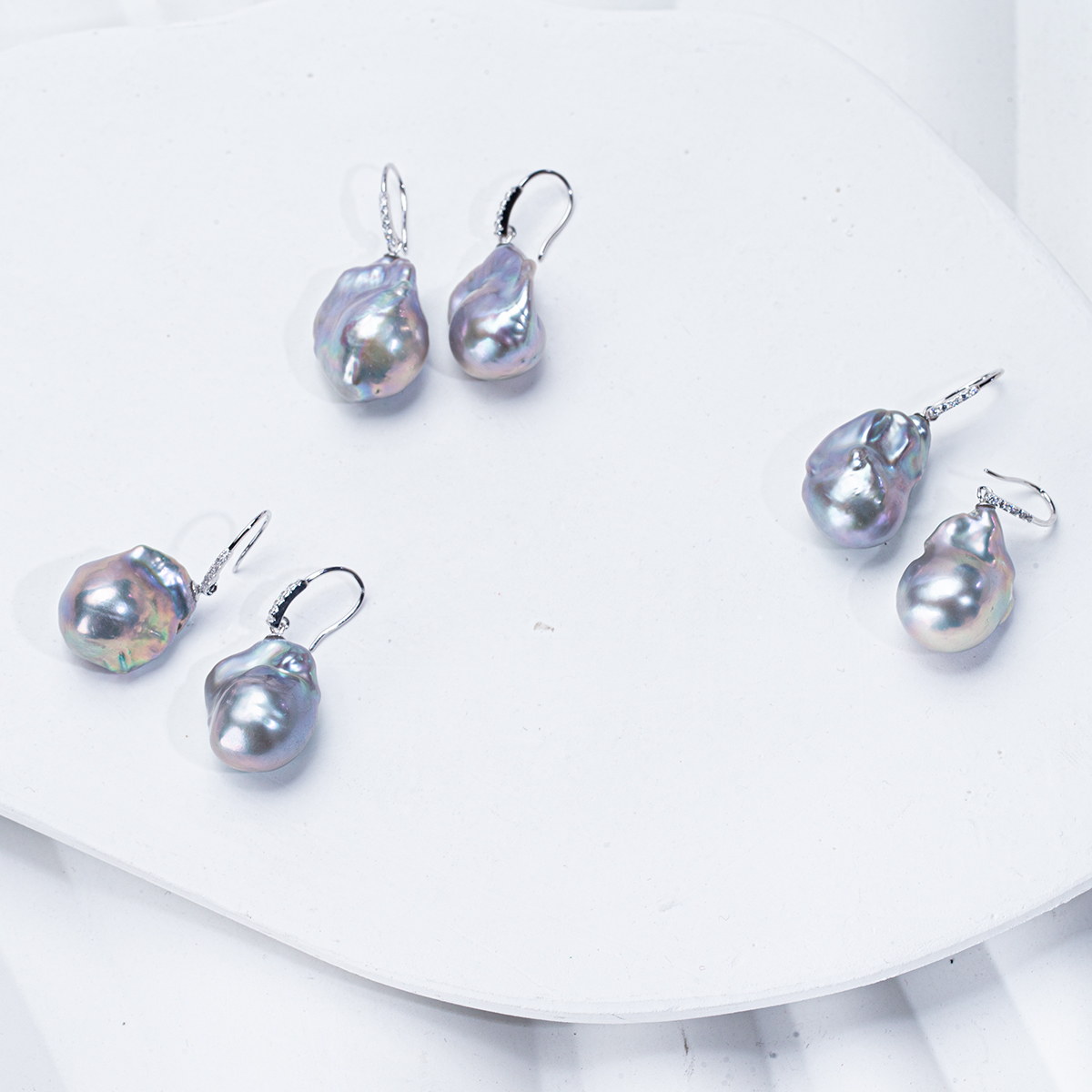 【蓝血贵族】天然异色蓝血巴洛克淡水珍珠满钻耳钩