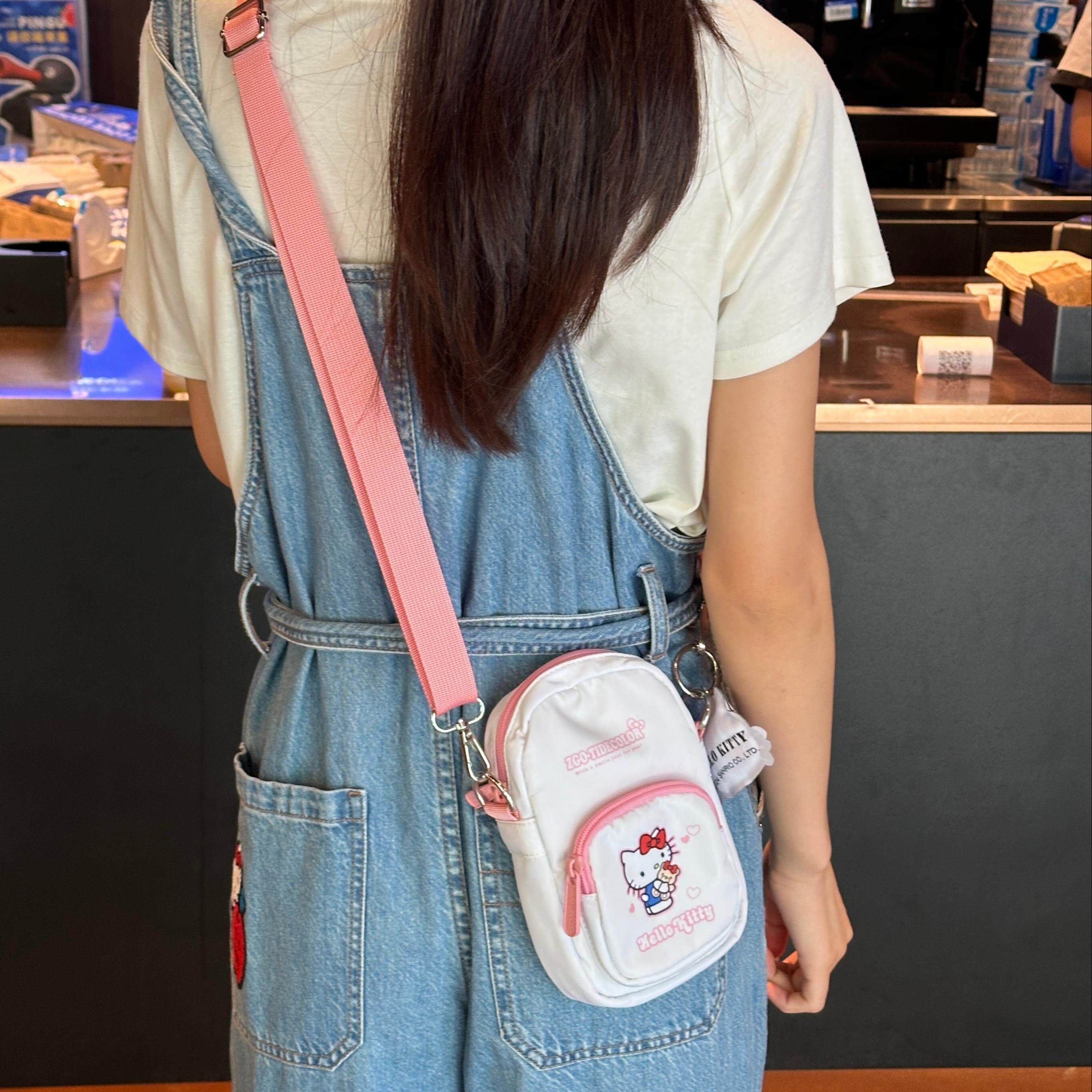 三丽鸥helloKitty手机包女斜挎包百搭迷你小包包袋挂脖装零钱包kt