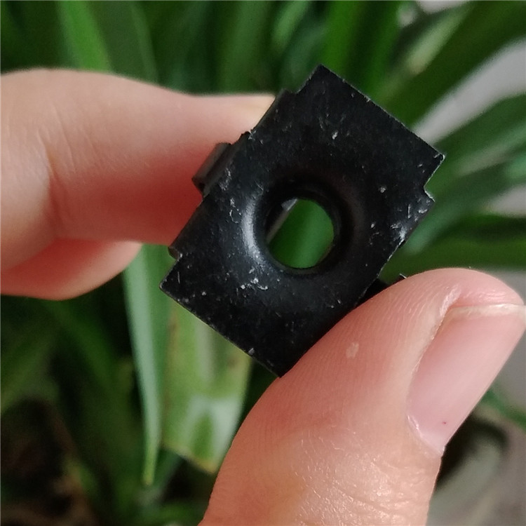 适配别克凯越前老英朗牌照螺母君威2.0前牌照安装孔车牌卡子卡扣