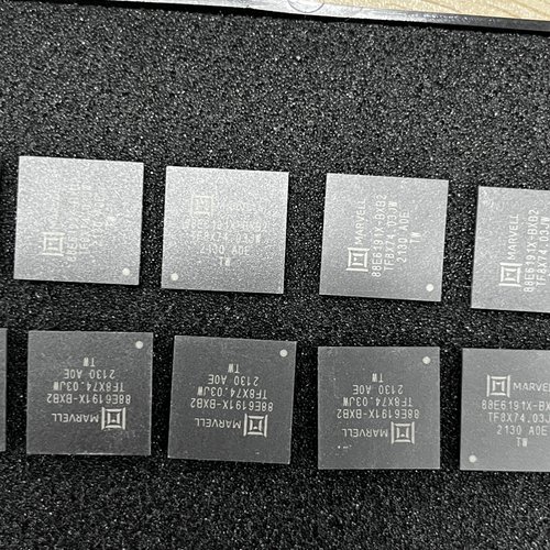 LE UW U1A5 01-6R6S-ebvF68ebzB68致力提供服务给我们的客户 ic元