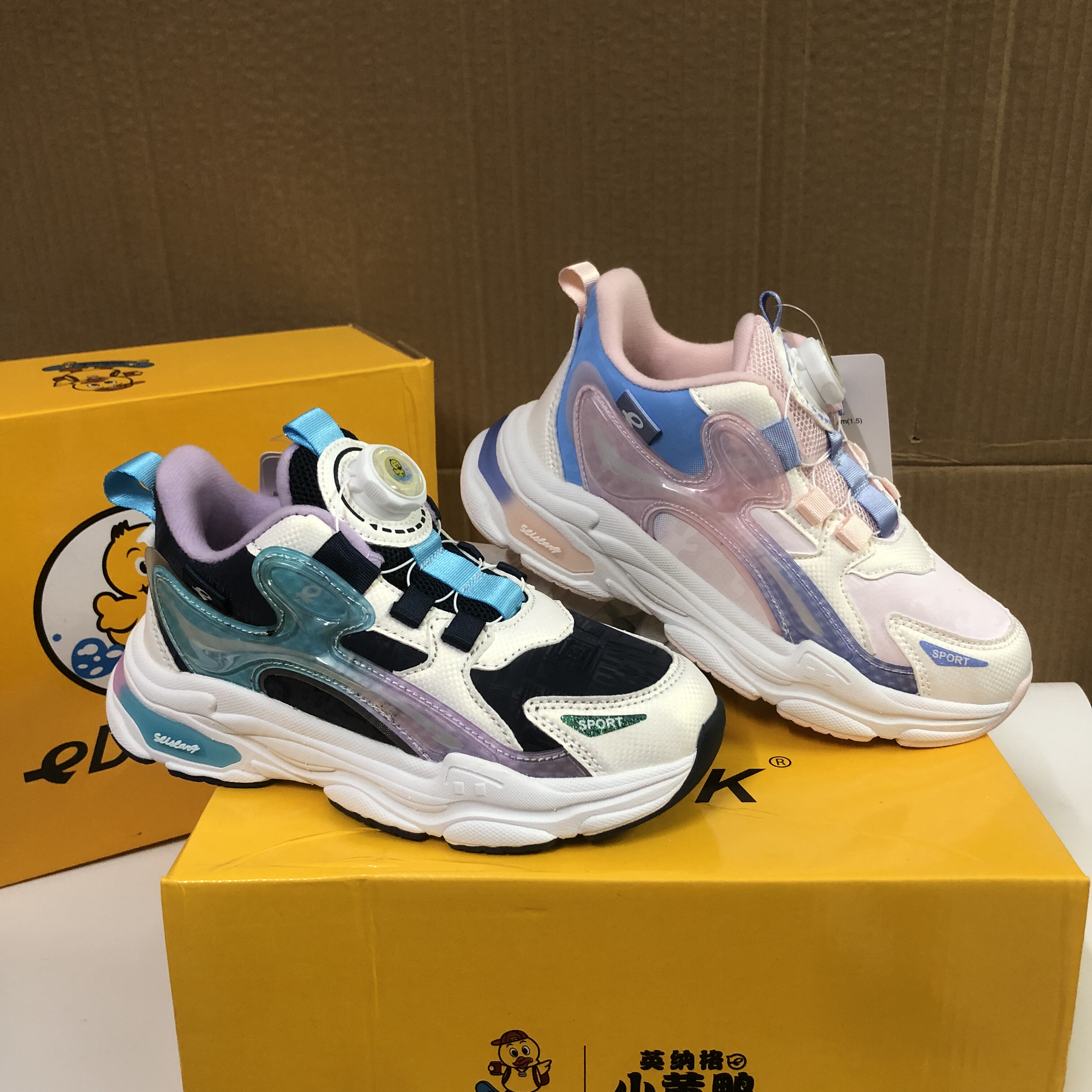 女童皮面运动鞋春秋款