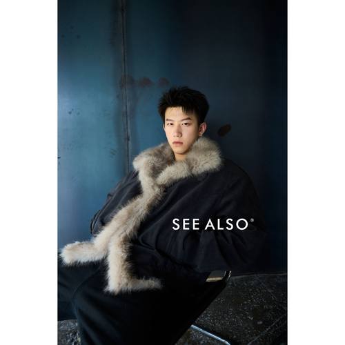 SEE ALSO『年度座山雕』复古麂皮保暖座山雕重磅毛领三防夹克外套