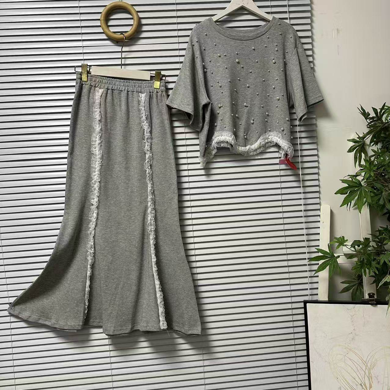 0126-18韩国单时尚新款蕾丝边钉珠短袖T恤鱼尾半身裙两件套装减龄,女装/女士精品,时尚套装,淘宝优惠券,粉丝福利购,淘宝优惠卷