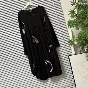 0114-52台湾品牌文艺圆领黑色印花连衣裙长袖宽松中长款时尚百搭