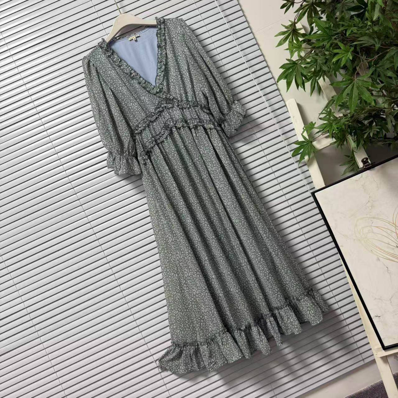 0807-13法国单轻奢高级感复古雪纺印花连衣裙宽松异域民族风裙子