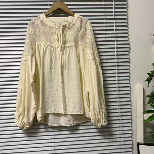 0829-8法式温柔风蕾丝拼接系带衬衫女长袖宽松气质上衣