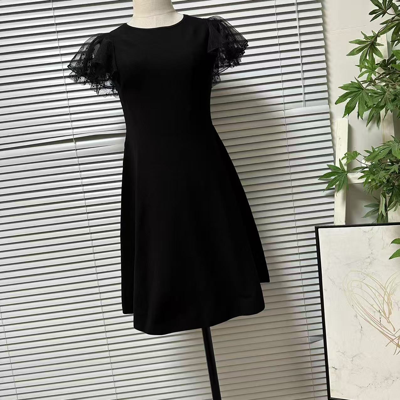 1217-23外贸单气质黑色针织连衣裙极简风小飞袖显瘦高级感裙子