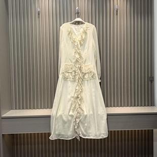 周美美 浪漫温柔节日氛围感蕾丝花边灯丝绒长款连衣裙